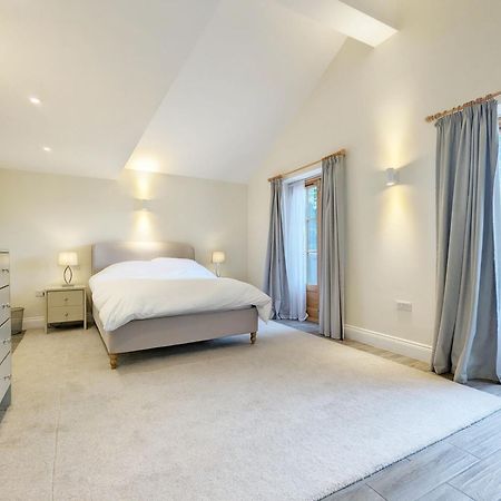 Millside, Bosham Villa Bagian luar foto