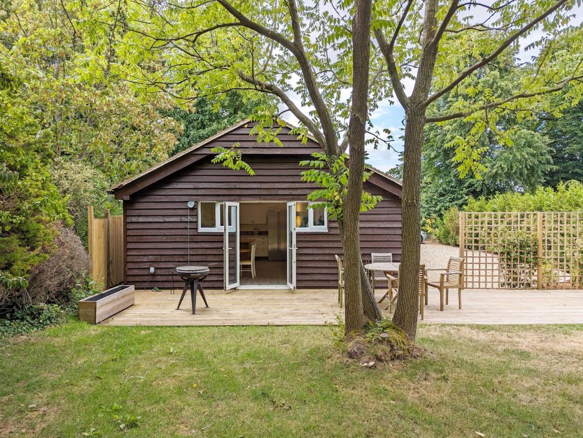 Millside, Bosham Villa Bagian luar foto
